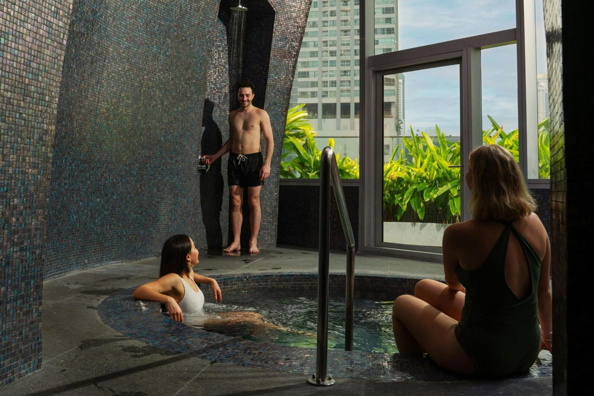 W Bangkok Hotel Eksteriør bilde